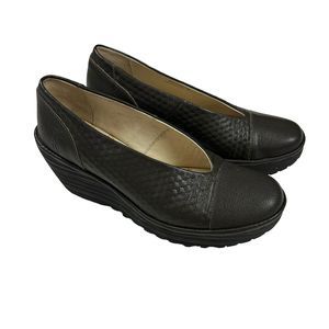 Fly London Yena Wedges Slip On Black Textured Leather Shoes Sz 38 US 7.5-8